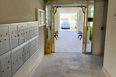 Condo in Aventura, Florida, 2 bedrooms  № 2069552 - photo 19