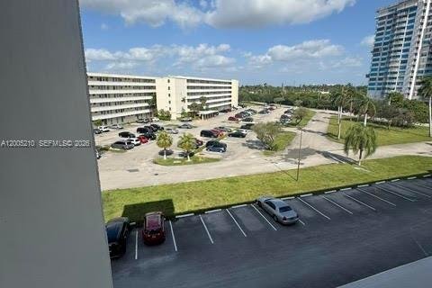 Condo in Aventura, Florida, 2 bedrooms  № 2069552 - photo 21