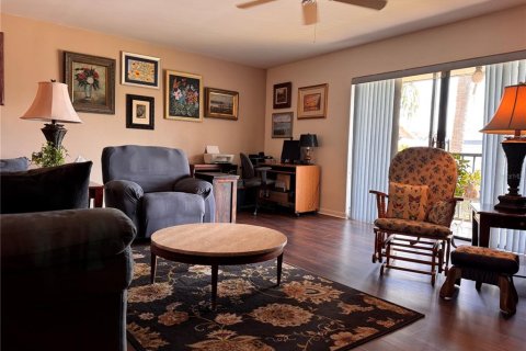 Condominio en venta en Treasure Island, Florida, 3 dormitorios, 169.08 m2 № 2147889 - foto 19