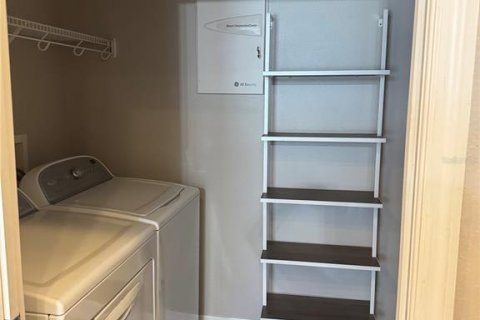 Touwnhouse à louer à Tampa, Floride: 3 chambres, 136.57 m2 № 2413492 - photo 15
