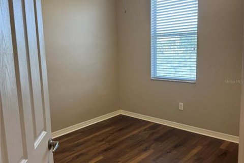 Touwnhouse à louer à Tampa, Floride: 3 chambres, 136.57 m2 № 2413492 - photo 11