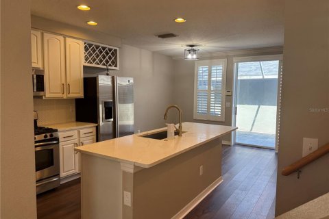 Touwnhouse à louer à Tampa, Floride: 3 chambres, 136.57 m2 № 2413492 - photo 9