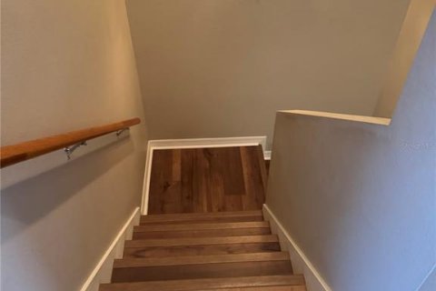 Touwnhouse à louer à Tampa, Floride: 3 chambres, 136.57 m2 № 2413492 - photo 10