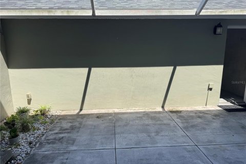 Touwnhouse à louer à Tampa, Floride: 3 chambres, 136.57 m2 № 2413492 - photo 13