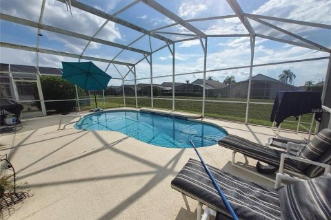 House in Davenport, Florida 4 bedrooms, 169.73 sq.m. № 1913569 - photo 4