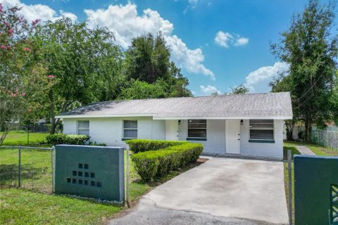 Casa en venta en Ocala, Florida, 3 dormitorios, 130.43 m2 № 1855913 - foto 1