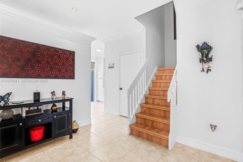 Купить таунхаус в Пемброк-Пайнс, Флорида 3 спальни, 140.75м2, № 2032069 - фото 22