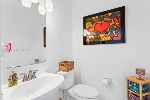 Купить таунхаус в Пемброк-Пайнс, Флорида 3 спальни, 140.75м2, № 2032069 - фото 19