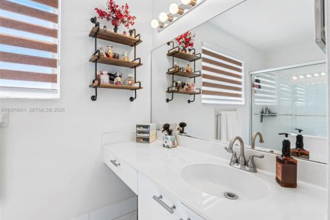 Купить таунхаус в Пемброк-Пайнс, Флорида 3 спальни, 140.75м2, № 2032069 - фото 28