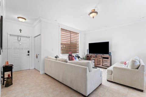 Купить таунхаус в Пемброк-Пайнс, Флорида 3 спальни, 140.75м2, № 2032069 - фото 8