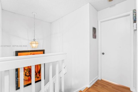 Купить таунхаус в Пемброк-Пайнс, Флорида 3 спальни, 140.75м2, № 2032069 - фото 24