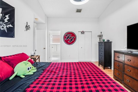 Купить таунхаус в Пемброк-Пайнс, Флорида 3 спальни, 140.75м2, № 2032069 - фото 25