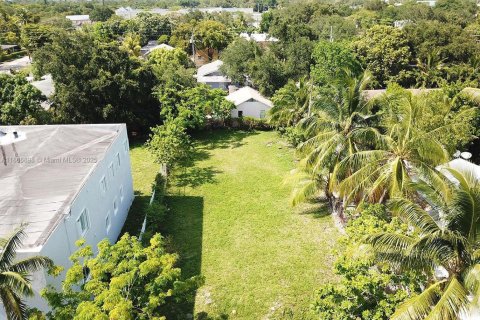 Commercial property in Miami, Florida № 1896438 - photo 4