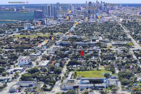 Commercial property in Miami, Florida № 1896438 - photo 5