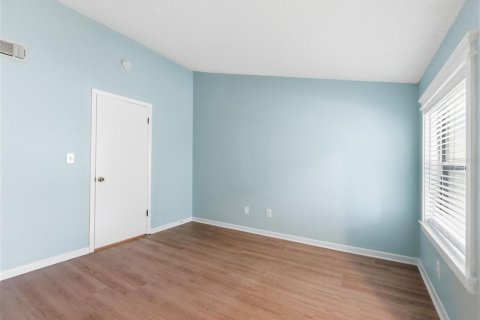 Townhouse in Tampa, Florida 2 bedrooms, 96.99 sq.m. № 2232135 - photo 17