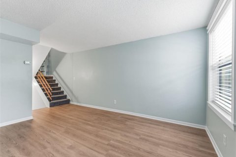 Townhouse in Tampa, Florida 2 bedrooms, 96.99 sq.m. № 2232135 - photo 11