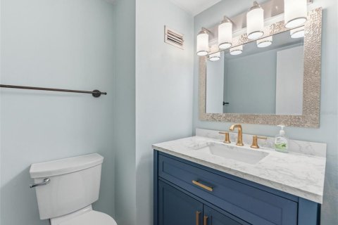 Townhouse in Tampa, Florida 2 bedrooms, 96.99 sq.m. № 2232135 - photo 9