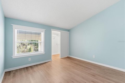 Townhouse in Tampa, Florida 2 bedrooms, 96.99 sq.m. № 2232135 - photo 16