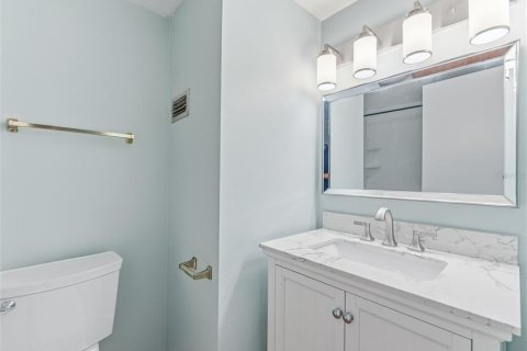 Townhouse in Tampa, Florida 2 bedrooms, 96.99 sq.m. № 2232135 - photo 14