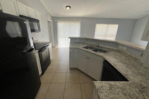 Casa en alquiler en Spring Hill, Florida, 3 dormitorios, 143.72 m2 № 1815767 - foto 6
