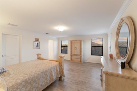 Купить виллу или дом в Лейквуд Ранч, Флорида 10 комнат, 362.23м2, № 1609368 - фото 14