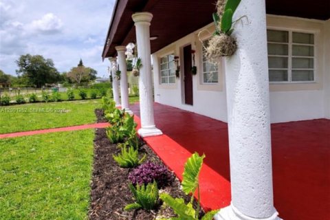 Villa ou maison à vendre à Miami Gardens, Floride: 3 chambres, 92.72 m2 № 2069195 - photo 7