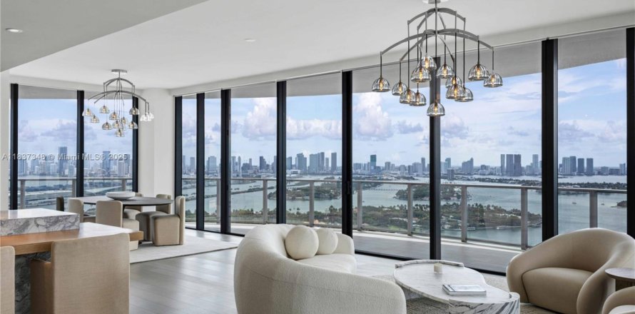 Condo in Miami Beach, Florida, 3 bedrooms № 1822117