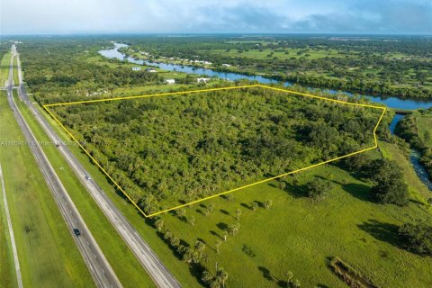 Commercial property in LaBelle, Florida № 1698347 - photo 2