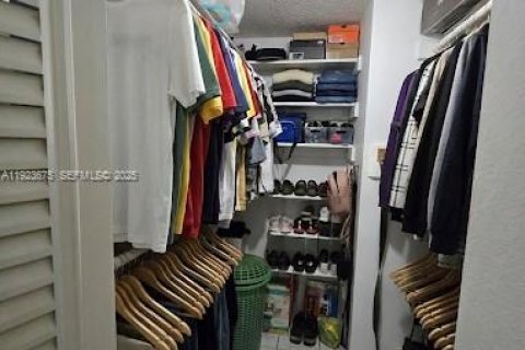 Condominio en venta en Miami, Florida, 3 dormitorios, 93.09 m2 № 2034140 - foto 8