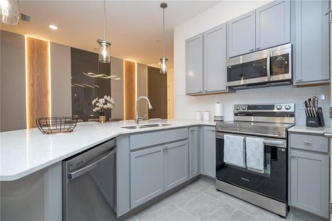 Adosado en venta en Orlando, Florida, 5 dormitorios, 178.19 m2 № 1574996 - foto 24