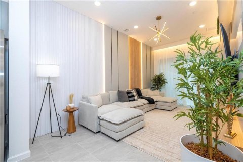 Adosado en venta en Orlando, Florida, 5 dormitorios, 178.19 m2 № 1574996 - foto 27
