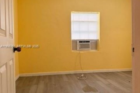 Снять в аренду кондоминиум в Майами, Флорида 1 спальня, 44.5м2, № 1964653 - фото 16