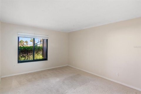 Condo in Ormond Beach, Florida, 2 bedrooms № 2219528 - photo 20