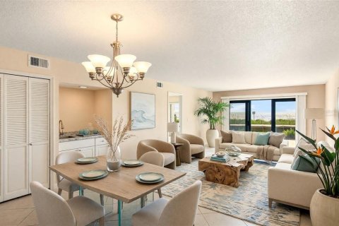 Condo in Ormond Beach, Florida, 2 bedrooms № 2219528 - photo 10