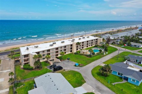 Condo in Ormond Beach, Florida, 2 bedrooms № 2219528 - photo 2