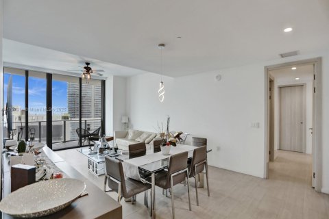 Condominio en venta en Miami, Florida, 3 dormitorios, 192.87 m2 № 1959140 - foto 6