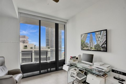Condominio en venta en Miami, Florida, 3 dormitorios, 192.87 m2 № 1959140 - foto 27