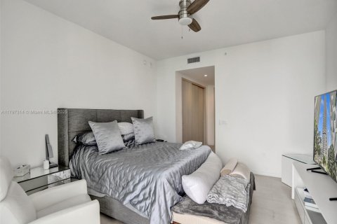 Condominio en venta en Miami, Florida, 3 dormitorios, 192.87 m2 № 1959140 - foto 10