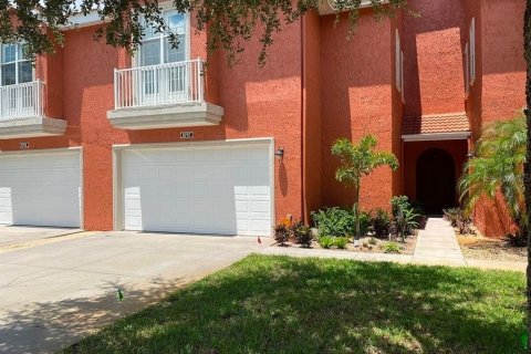 Villa ou maison à Land O' Lakes, Floride 3 chambres, 213.77 m2 № 2373753