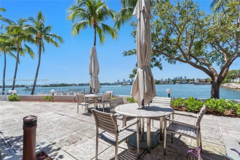 Снять в аренду кондоминиум в Майами-Бич, Флорида 2 спальни, 119.57м2, № 1958079 - фото 24