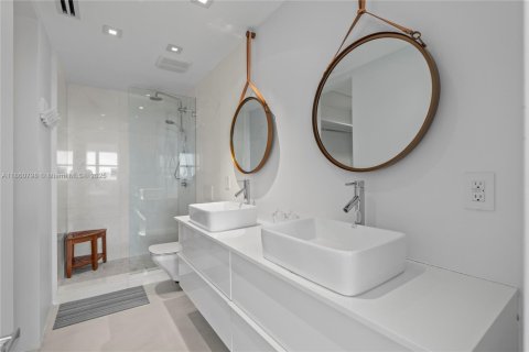 Снять в аренду кондоминиум в Майами-Бич, Флорида 2 спальни, 119.57м2, № 1958079 - фото 19