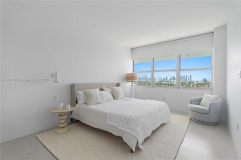 Снять в аренду кондоминиум в Майами-Бич, Флорида 2 спальни, 119.57м2, № 1958079 - фото 16