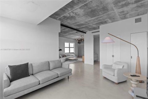 Снять в аренду кондоминиум в Майами-Бич, Флорида 2 спальни, 119.57м2, № 1958079 - фото 9