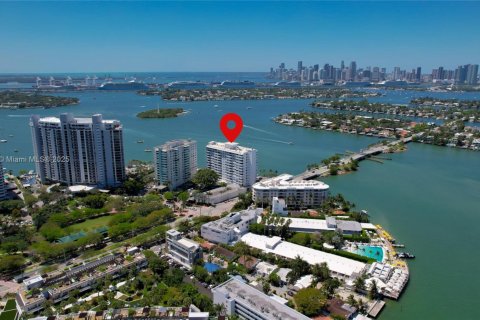 Снять в аренду кондоминиум в Майами-Бич, Флорида 2 спальни, 119.57м2, № 1958079 - фото 21
