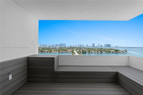 Снять в аренду кондоминиум в Майами-Бич, Флорида 2 спальни, 119.57м2, № 1958079 - фото 6
