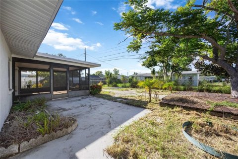 Villa ou maison à vendre à Bradenton, Floride: 2 chambres, 128.95 m2 № 1884033 - photo 13
