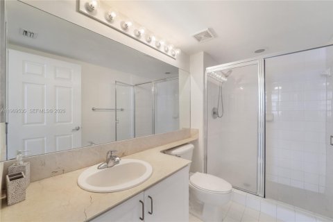 Condo in Miami, Florida, 3 bedrooms  № 2053007 - photo 5