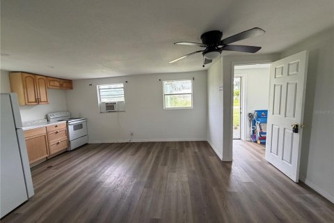 Appartement à louer à New Port Richey, Floride: 1 chambre, 49.8 m2 № 2406393 - photo 5