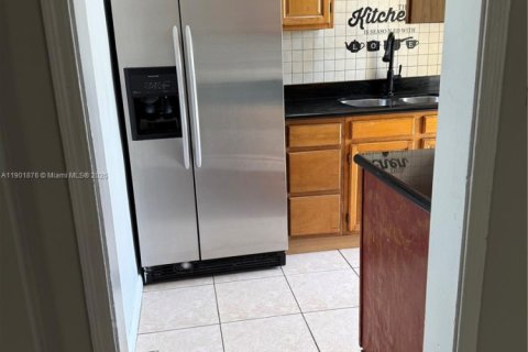 Villa ou maison à vendre à Opa-locka, Floride: 3 chambres, 111.48 m2 № 1953057 - photo 7