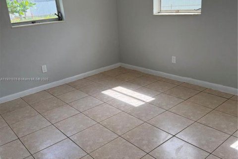 Villa ou maison à vendre à Opa-locka, Floride: 3 chambres, 111.48 m2 № 1953057 - photo 11